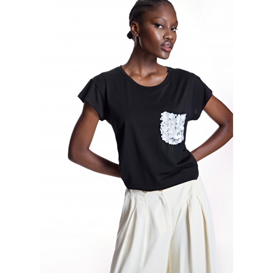 Camiseta ALBA CONDE negra con strass